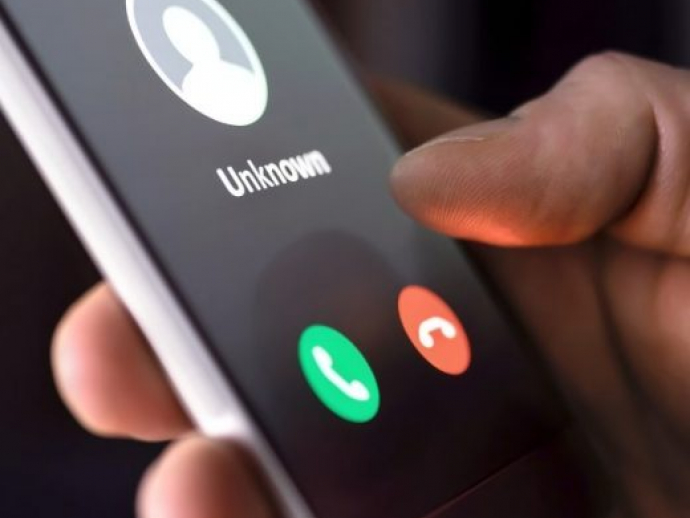 470-area-code-scam-returns-to-the-204-other-phone-scams-to-watch-for